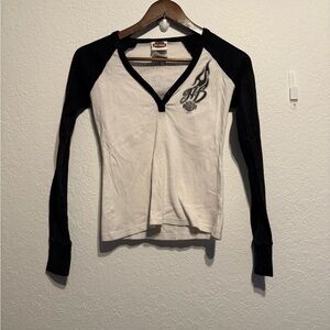 Harley-Davidson Long Sleeve V-Neck Tee XS Ketchikan AK 2013 Black White Classic